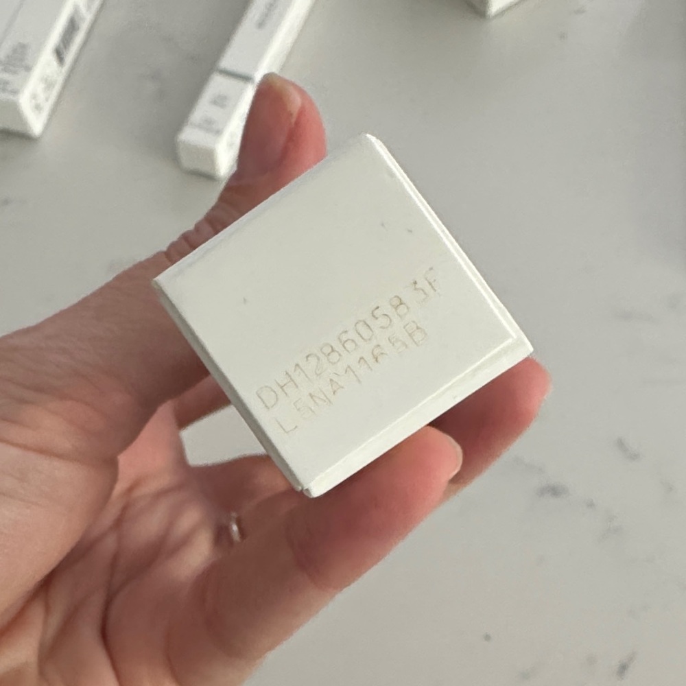Rodan + Fields Reverse Dark Spot Corrector - (new / discontinued) - Picture 3 of 3